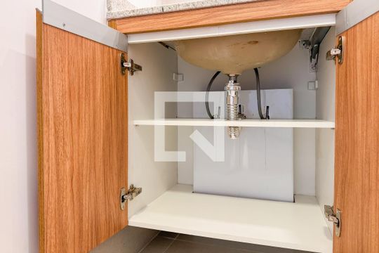 Banheiro de apartamento para alugar com 1 quarto, 27m² em Vila Mariana, São Paulo
