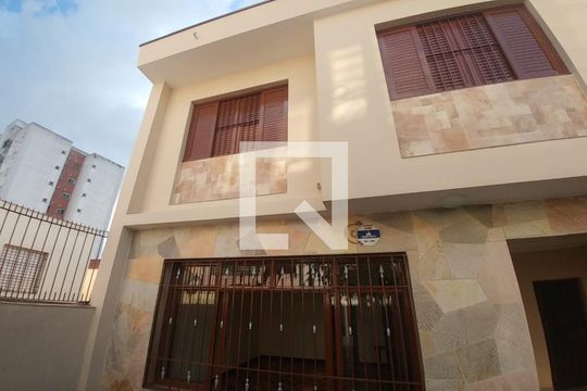 Fachada de casa à venda com 3 quartos, 180m² em Jabaquara, São Paulo