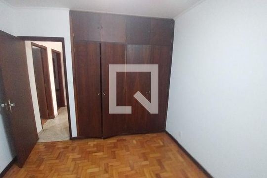 Quarto 2 de casa à venda com 3 quartos, 180m² em Jabaquara, São Paulo