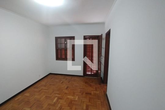 Quarto1 de casa à venda com 3 quartos, 180m² em Jabaquara, São Paulo