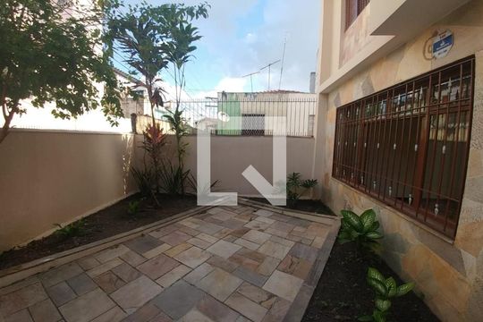 Área Externa de casa à venda com 3 quartos, 180m² em Jabaquara, São Paulo