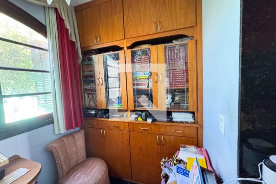 Escritório de casa à venda com 5 quartos, 326m² em Bairro da Glória, Contagem