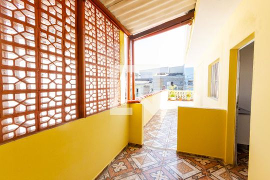 Corredor de casa para alugar com 1 quarto, 70m² em Vila Camilópolis, Santo André