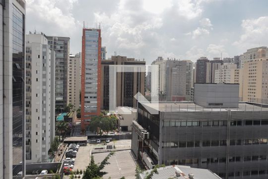 Vista da Cozinha de apartamento para alugar com 1 quarto, 40m² em Indianópolis, São Paulo