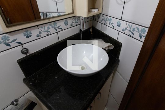 Lavabo de casa à venda com 5 quartos, 300m² em Parque Cisper, São Paulo