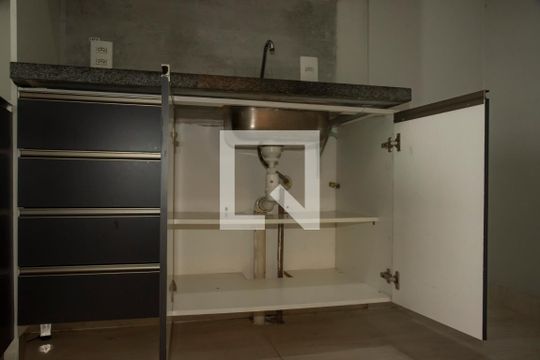 Cozinha de apartamento para alugar com 1 quarto, 26m² em Mirandópolis, São Paulo