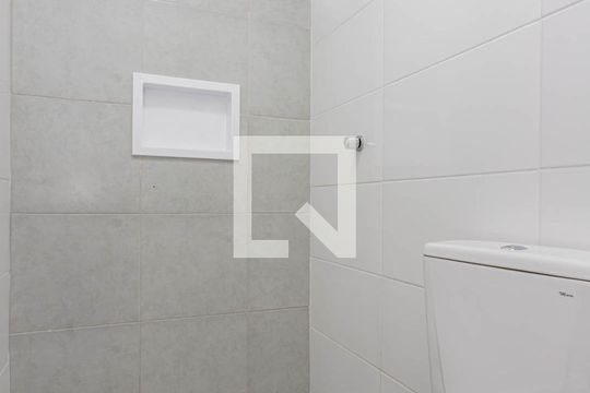 Banheiro de apartamento à venda com 1 quarto, 33m² em Vila Moinho Velho, São Paulo