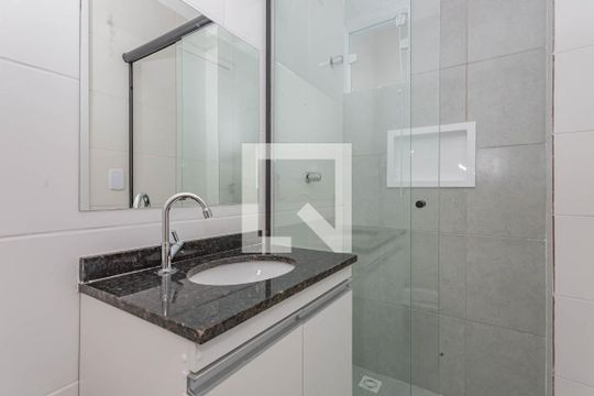 Banheiro de kitnet/studio à venda com 1 quarto, 28m² em Vila Moinho Velho, São Paulo