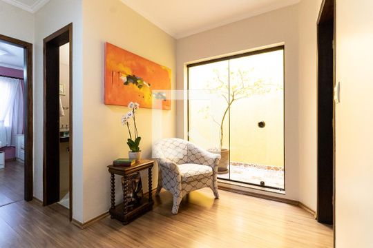 Corredor de casa à venda com 3 quartos, 250m² em Sacomã, São Paulo