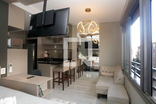 Studio - Sala / Quarto de kitnet/studio à venda com 1 quarto, 25m² em Farroupilha, Porto Alegre