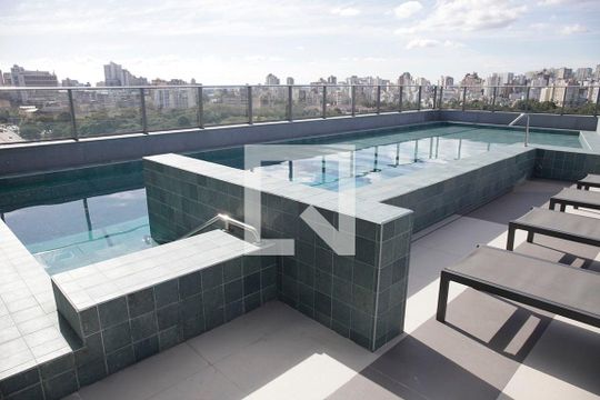 Área Comum - Piscina de kitnet/studio à venda com 1 quarto, 25m² em Farroupilha, Porto Alegre