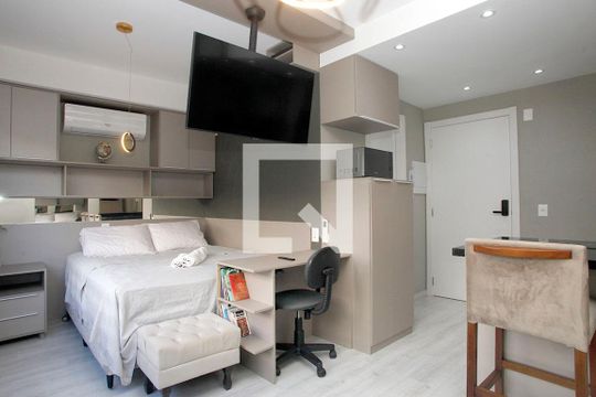 Studio - Sala / Quarto de kitnet/studio à venda com 1 quarto, 25m² em Farroupilha, Porto Alegre