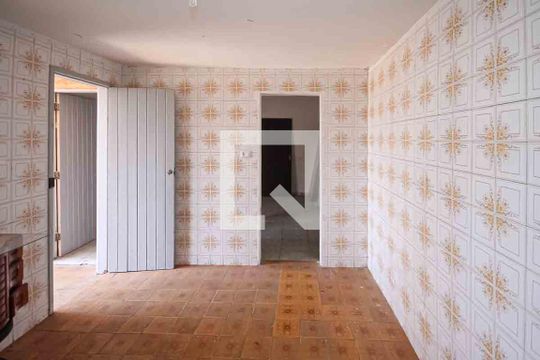 Cozinha de casa para alugar com 1 quarto, 150m² em Vila California, São Paulo