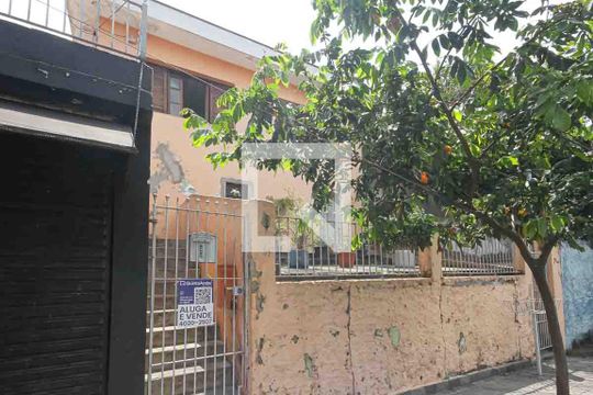 Fachada de casa para alugar com 1 quarto, 150m² em Vila California, São Paulo
