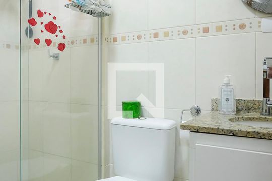 Banheiro da suíte de apartamento para alugar com 3 quartos, 92m² em Santa Maria, São Caetano do Sul