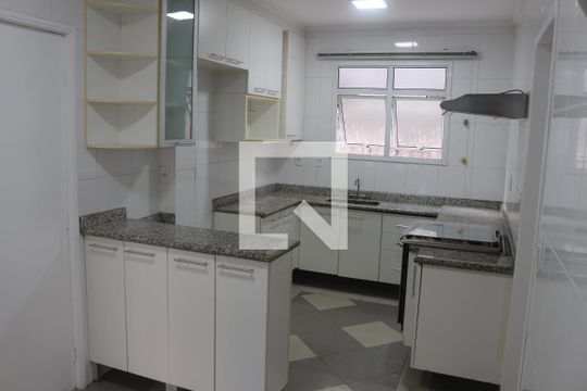 Cozinha de apartamento à venda com 3 quartos, 119m² em Santo Antônio, São Caetano do Sul