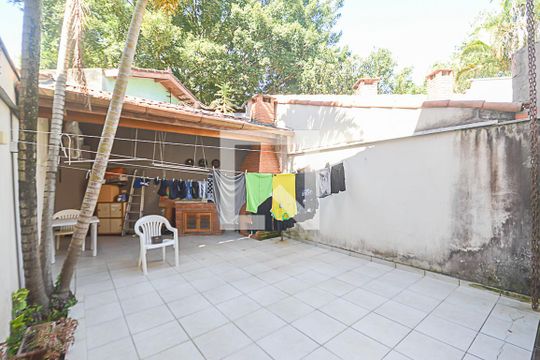 Quintal de casa à venda com 3 quartos, 165m² em Nova Petrópolis, São Bernardo do Campo