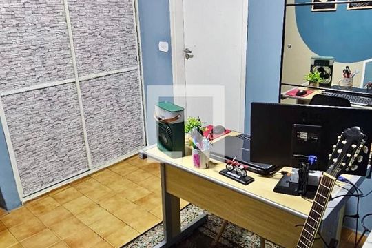 Sala de casa à venda com 2 quartos, 150m² em Bela Vista, Osasco