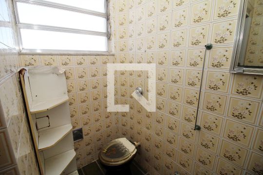 Banheiro de apartamento à venda com 3 quartos, 90m² em Brás de Pina, Rio de Janeiro