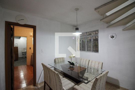 Sala de casa à venda com 2 quartos, 119m² em Conjunto Residencial Pombeva, São Bernardo do Campo