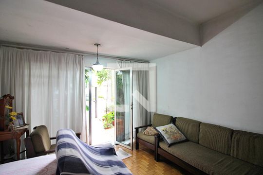 Sala de casa à venda com 2 quartos, 330m² em Vila Alvaro Marques, São Bernardo do Campo
