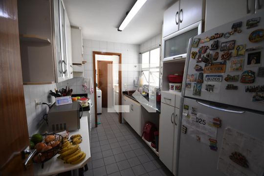 Cozinha de apartamento à venda com 4 quartos, 180m² em Bonfim, Campinas
