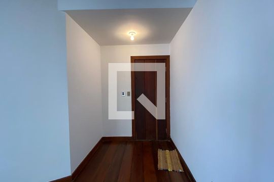 Sala de apartamento para alugar com 3 quartos, 196m² em Pituba, Salvador