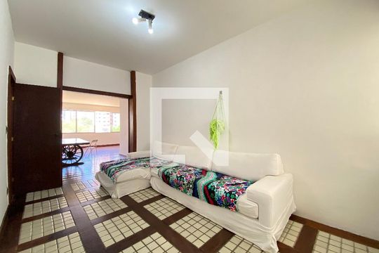 Sala 2 de apartamento para alugar com 3 quartos, 196m² em Pituba, Salvador