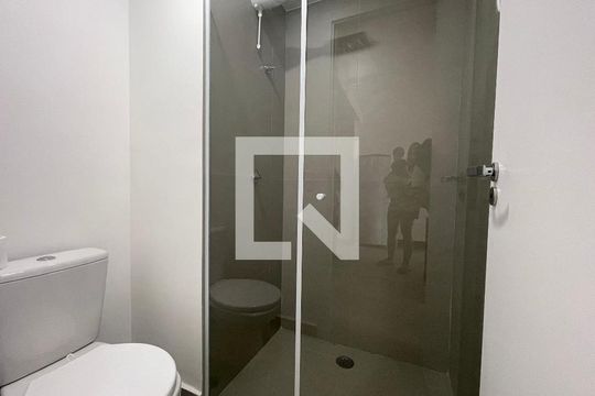 Banheiro de apartamento à venda com 1 quarto, 31m² em Butantã, São Paulo