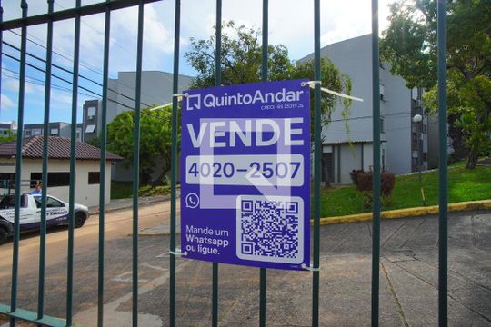 Fachada e Plaquinha de apartamento à venda com 2 quartos, 56m² em Jardim Sabará, Porto Alegre