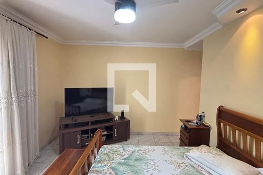 Suite de casa à venda com 3 quartos, 221m² em Jardim Ipanema, Santo André
