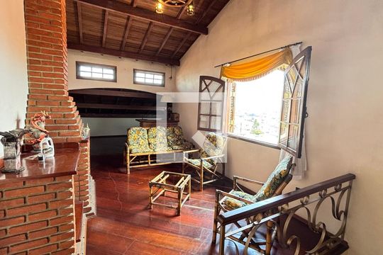 Sótão de casa à venda com 3 quartos, 221m² em Jardim Ipanema, Santo André
