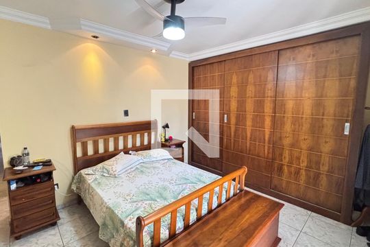 Suite de casa à venda com 3 quartos, 221m² em Jardim Ipanema, Santo André