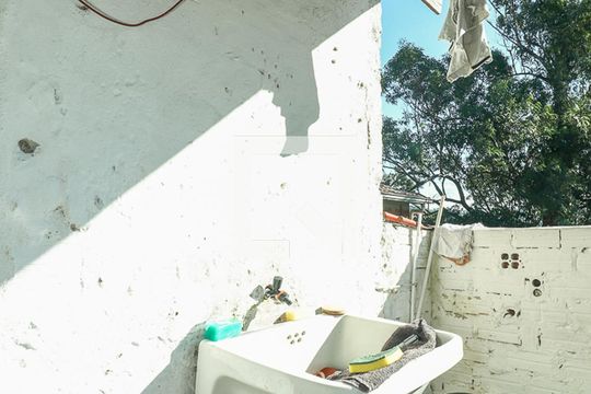 Área de Serviço de casa à venda com 4 quartos, 200m² em Jardim Carvalho, Porto Alegre