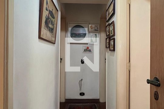 Corredor de apartamento à venda com 3 quartos, 83m² em Paraíso, São Paulo