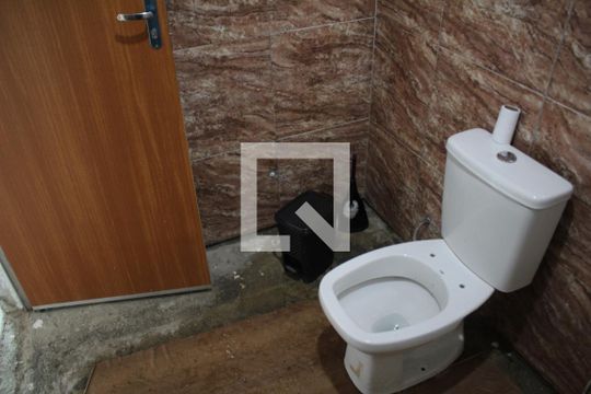 Banheiro de casa à venda com 4 quartos, 360m² em Santa Cruz Industrial, Contagem