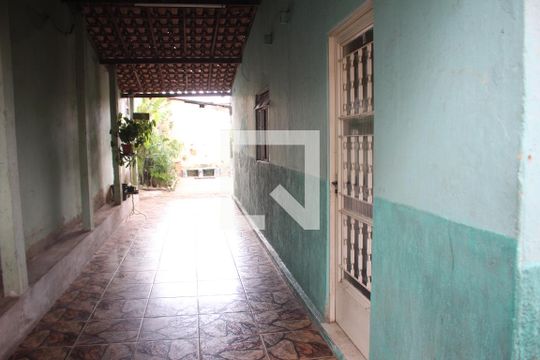 Quintal  de casa à venda com 4 quartos, 360m² em Santa Cruz Industrial, Contagem