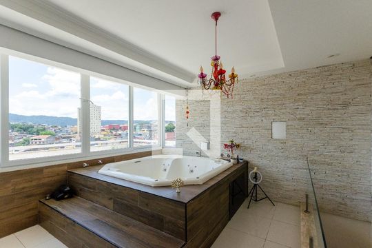 Suíte 1 - hidromassagem de casa para alugar com 3 quartos, 390m² em Vila Penteado, São Paulo