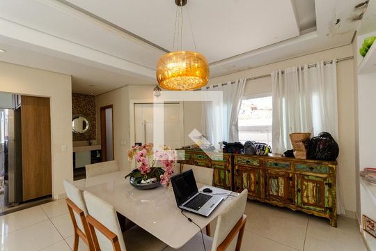 Sala de jantar de casa para alugar com 3 quartos, 390m² em Vila Penteado, São Paulo