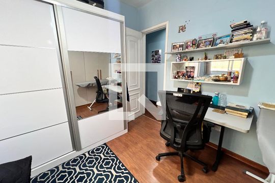 Quarto 01 de casa à venda com 3 quartos, 360m² em Taquara, Rio de Janeiro