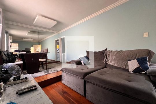 Sala de casa à venda com 3 quartos, 360m² em Taquara, Rio de Janeiro