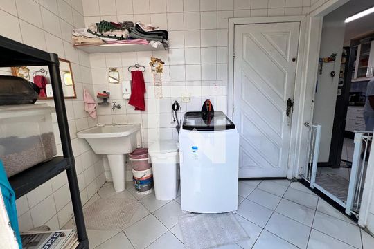 Area de Serviço de casa à venda com 3 quartos, 360m² em Taquara, Rio de Janeiro