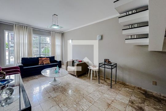 Casa à venda com 3 quartos, 250m² em Jardim da Gloria, São Paulo