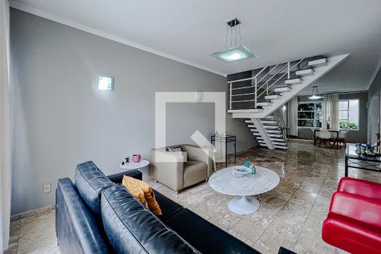 Sala de casa à venda com 3 quartos, 250m² em Jardim da Gloria, São Paulo