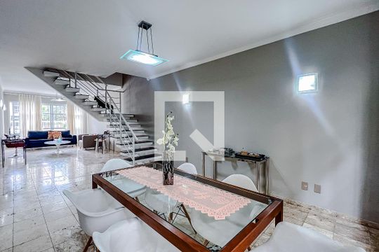 Sala de Jantar de casa à venda com 3 quartos, 250m² em Jardim da Gloria, São Paulo
