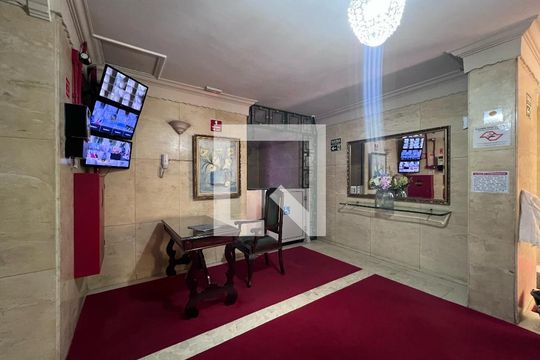 Hall de entrada de apartamento à venda com 3 quartos, 138m² em Bela Vista, São Paulo