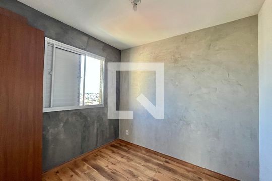 Quarto 2 de apartamento para alugar com 2 quartos, 40m² em Vila Mira, São Paulo