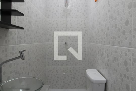Banheiro  de kitnet/studio para alugar com 1 quarto, 20m² em Jardim Novo Mundo, São Paulo