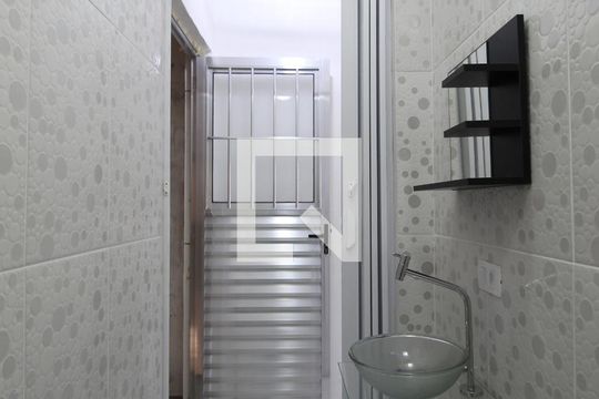Banheiro  de kitnet/studio para alugar com 1 quarto, 20m² em Jardim Novo Mundo, São Paulo