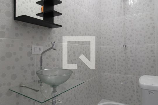 Banheiro  de kitnet/studio para alugar com 1 quarto, 20m² em Jardim Novo Mundo, São Paulo